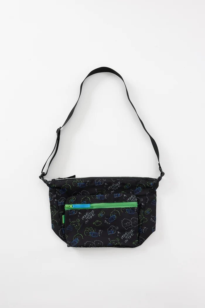 Chiikawa Body Bag Drink Water On Time Black