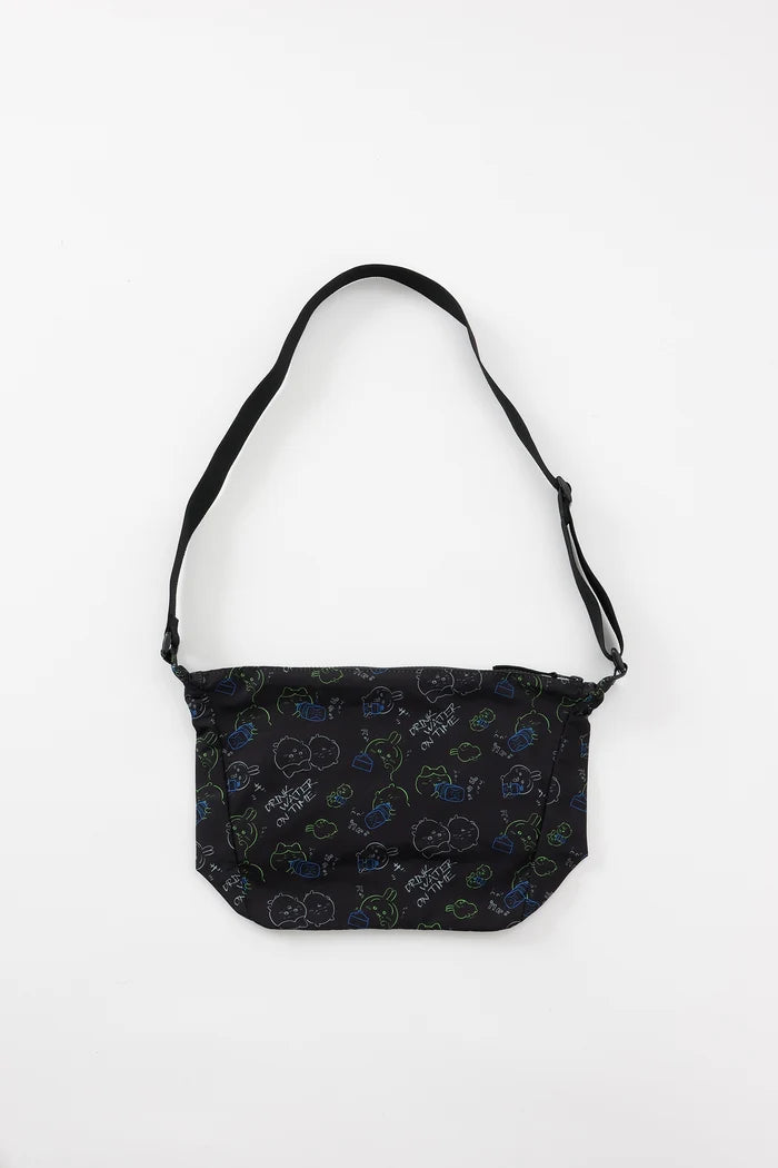 Chiikawa Body Bag Drink Water On Time Black