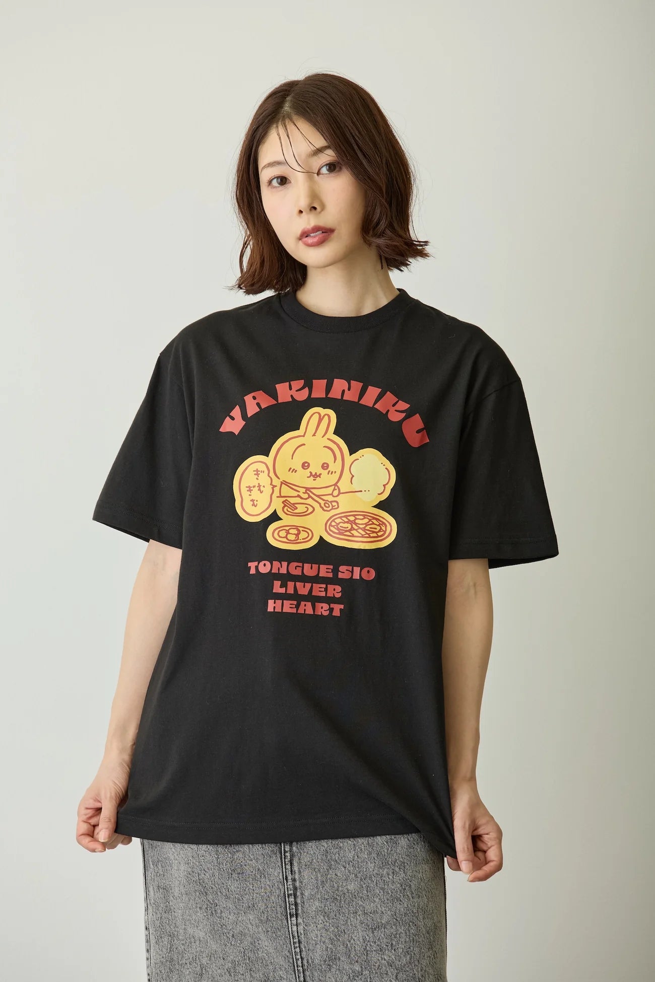 Chiikawa Pack T-Shirt: Yakiniku (Japanese BBQ)/Squats, Black/Oatmeal