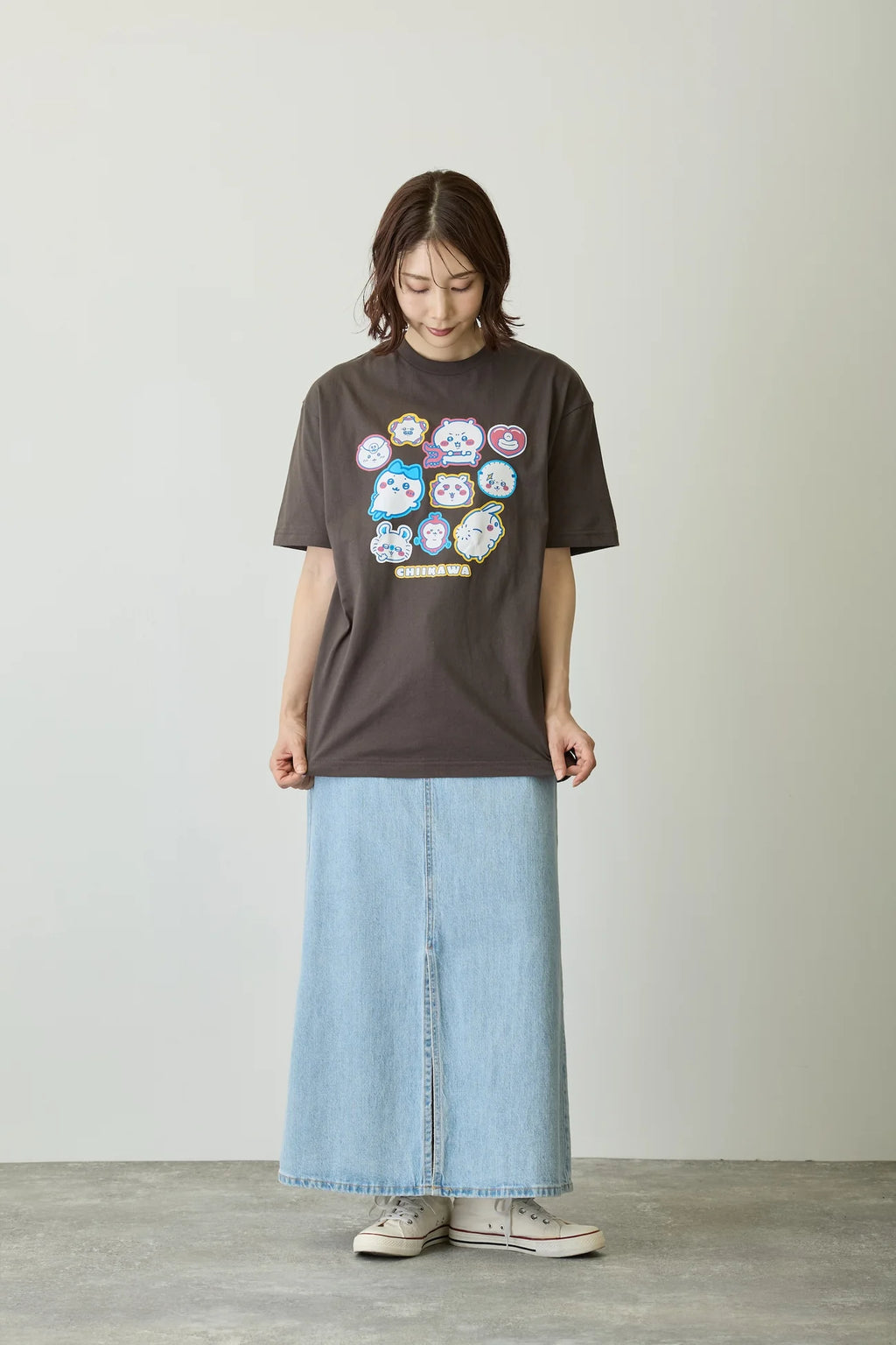 Chiikawa Pack T-shirt, Buttocks Dragging/Sticker, White/Charcoal