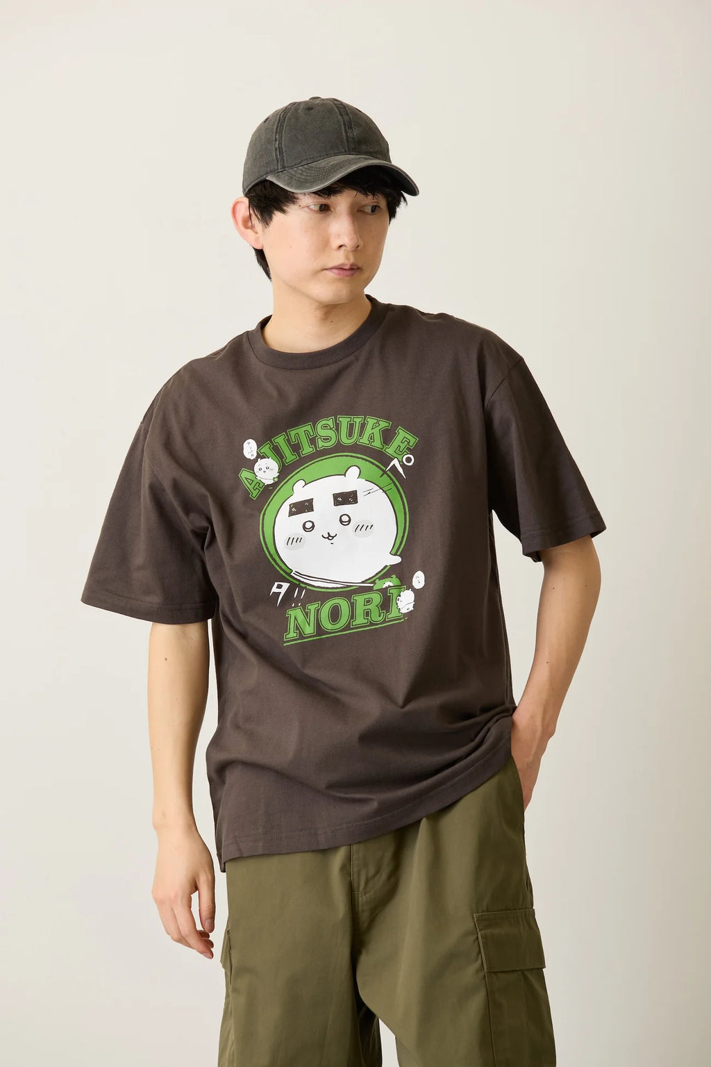 Chiikawa Pack T-shirt - Seasoned Seaweed/Chubby Runners - Sumi/White