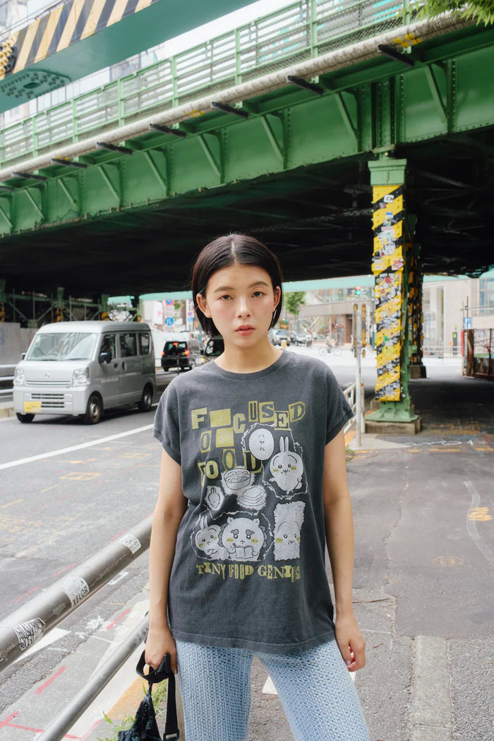 Chiikawa Wide Sleeveless Top FOCUSED ON FOOD Sumi
