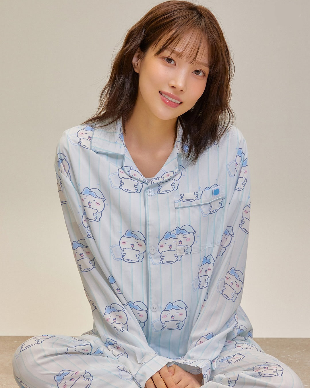 Pijama de manga larga SPAO x Chiikawa para dormir