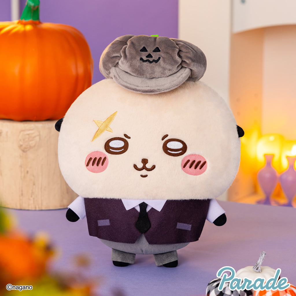 Chiikawa, try carrying... this BIG plushie
